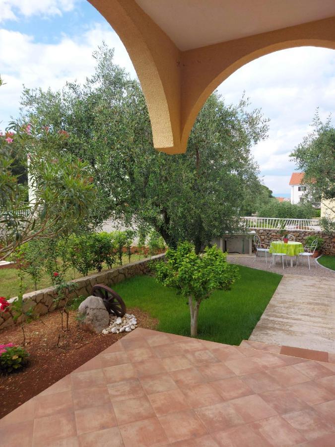 Apartmani Olea Krk Krk Town Buitenkant foto