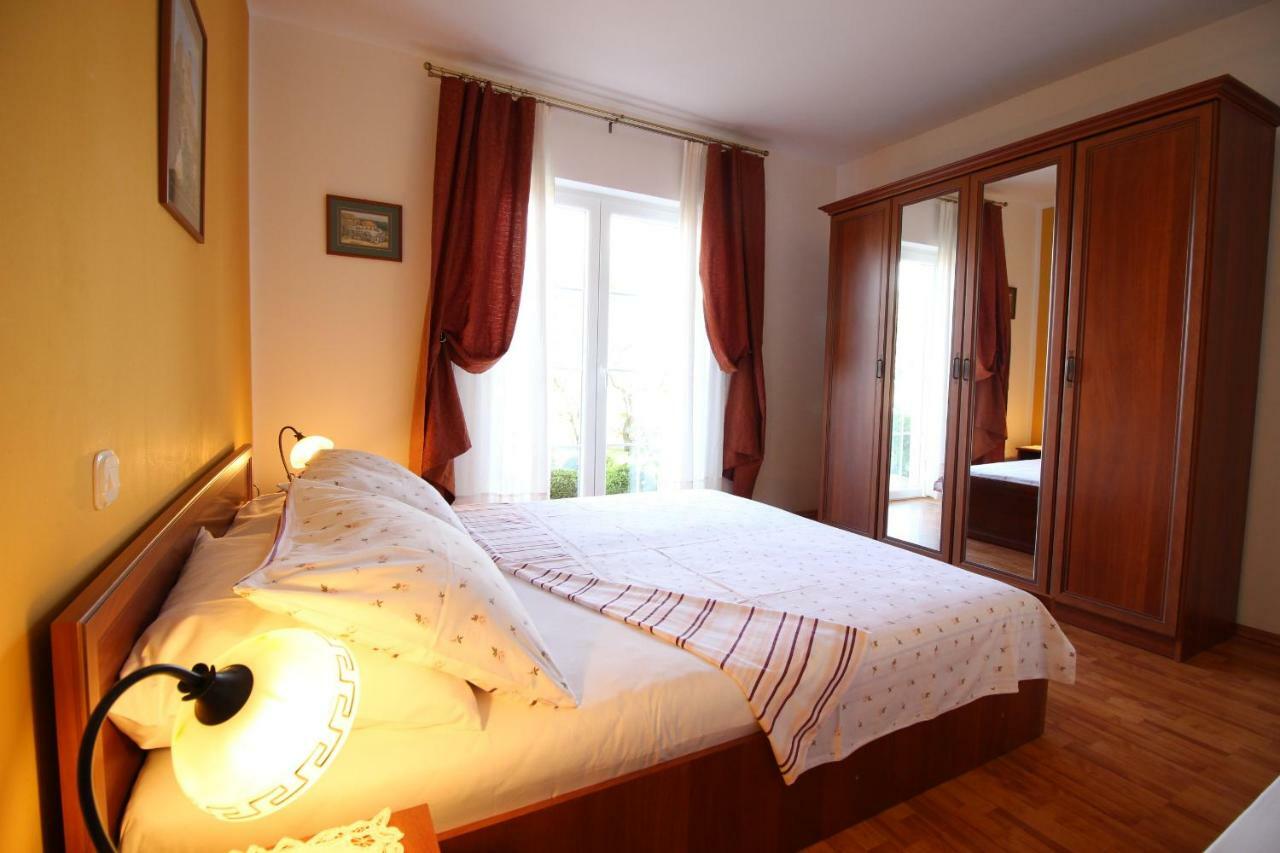 Apartmani Olea Krk Krk Town Buitenkant foto
